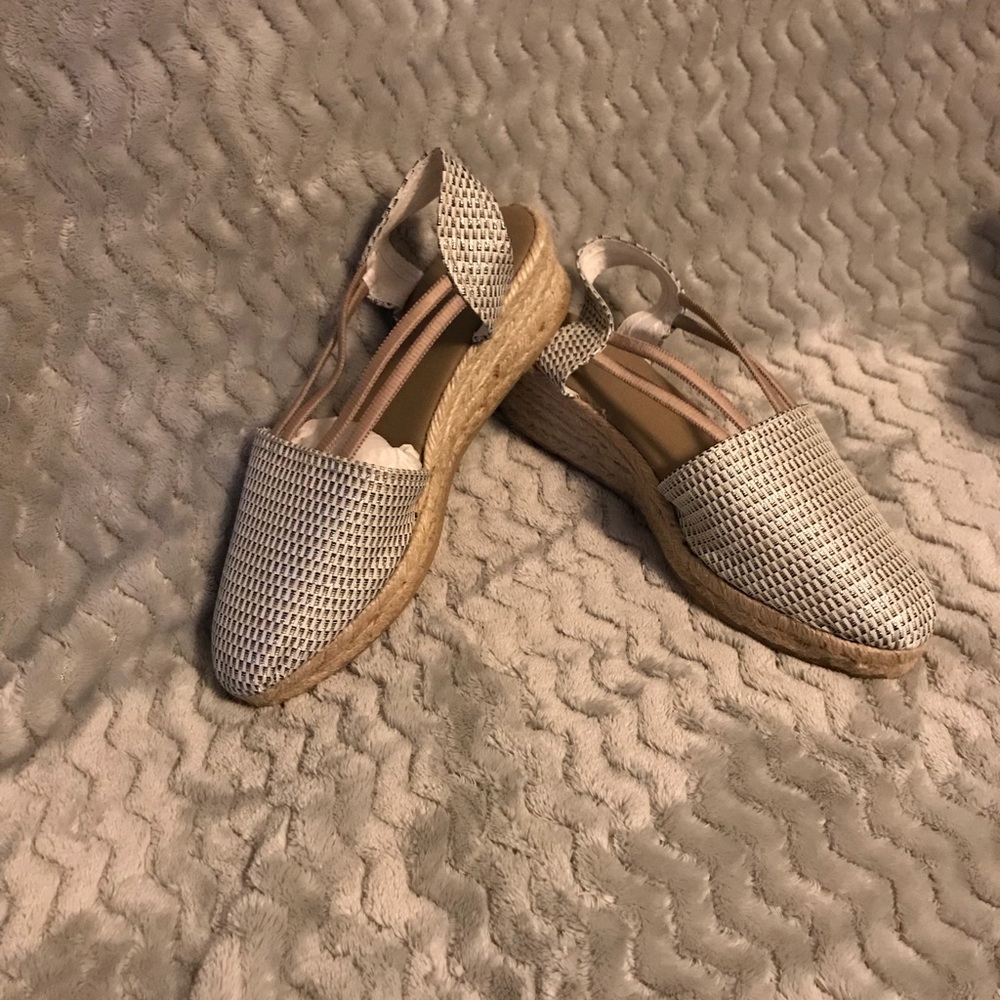 Chico’s silver metallic espadrilles